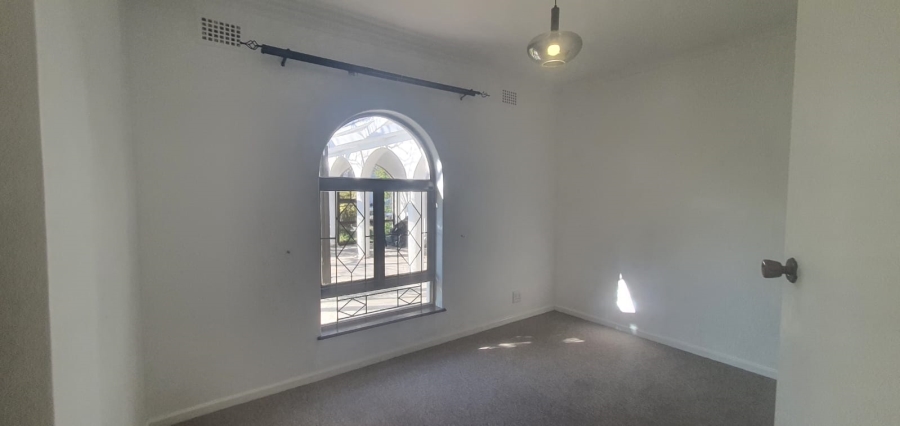 To Let 5 Bedroom Property for Rent in Constantia Western Cape